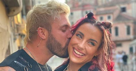 is paulie and cara maria still together|Are Cara and Paulie From The Challenge Still。